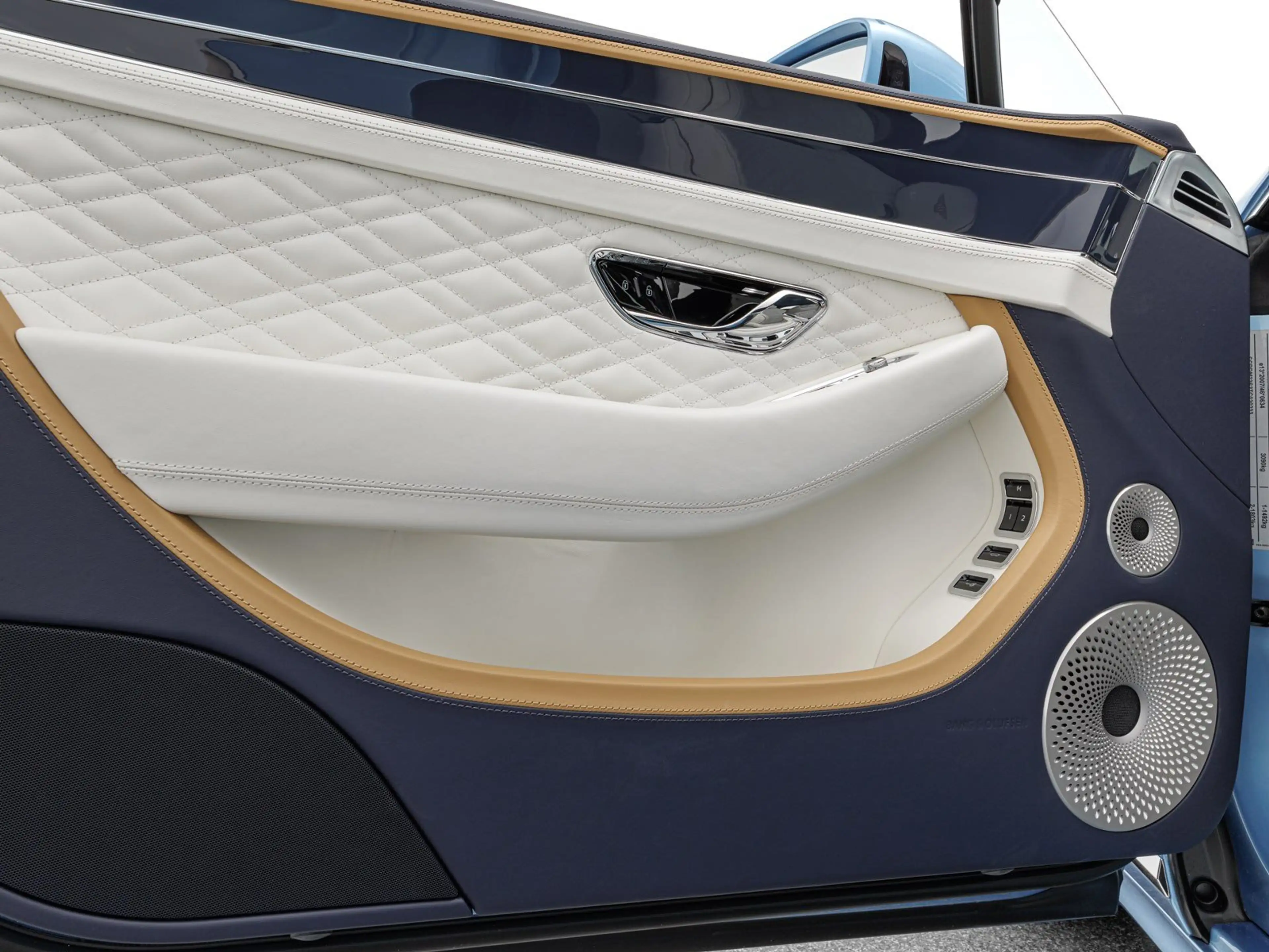 Bentley Continental GTC Mulliner Interieur — photo 10