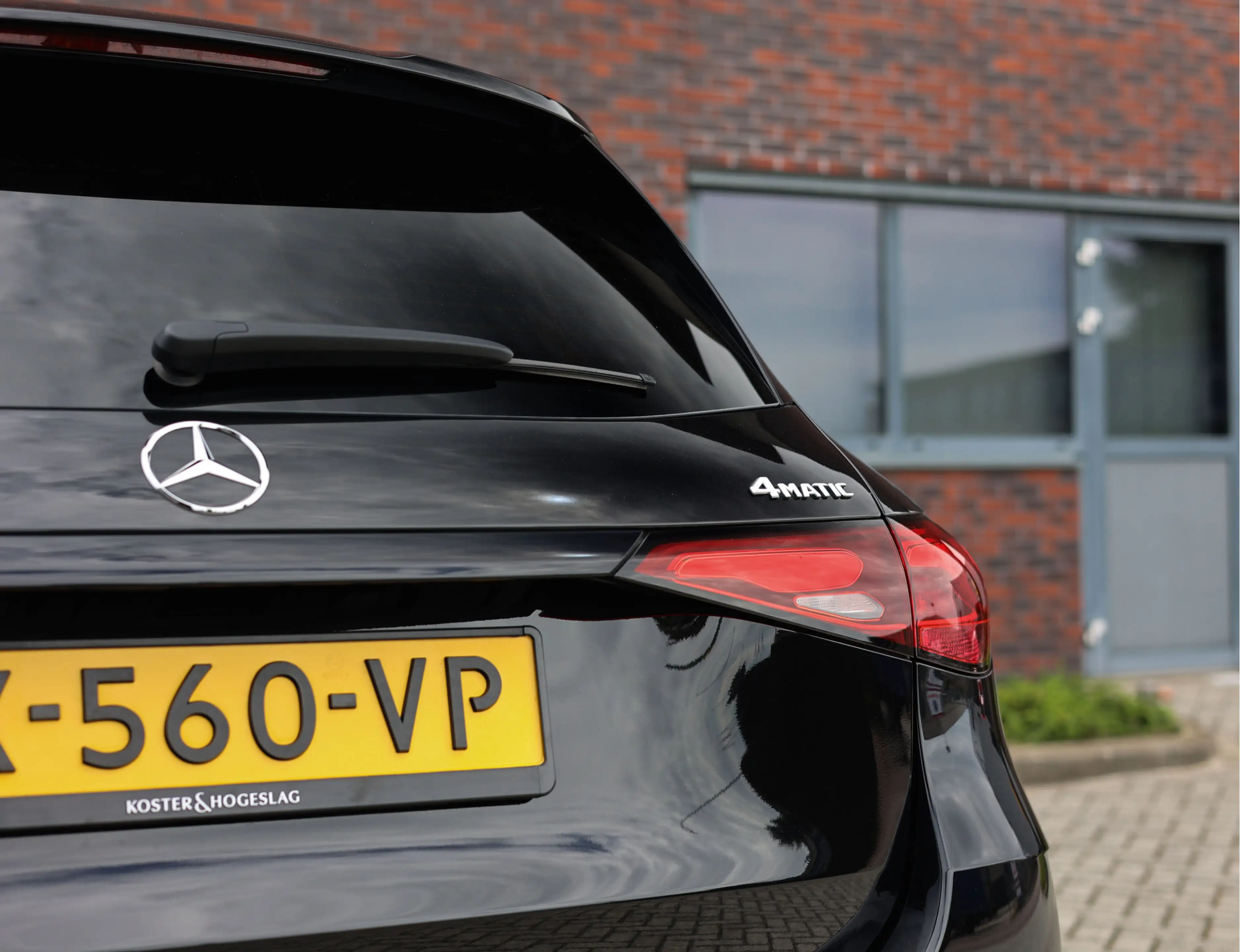 Mercedes-Benz GLC 300 300e 4MATIC | Pano - Stoelverwarming — photo 11