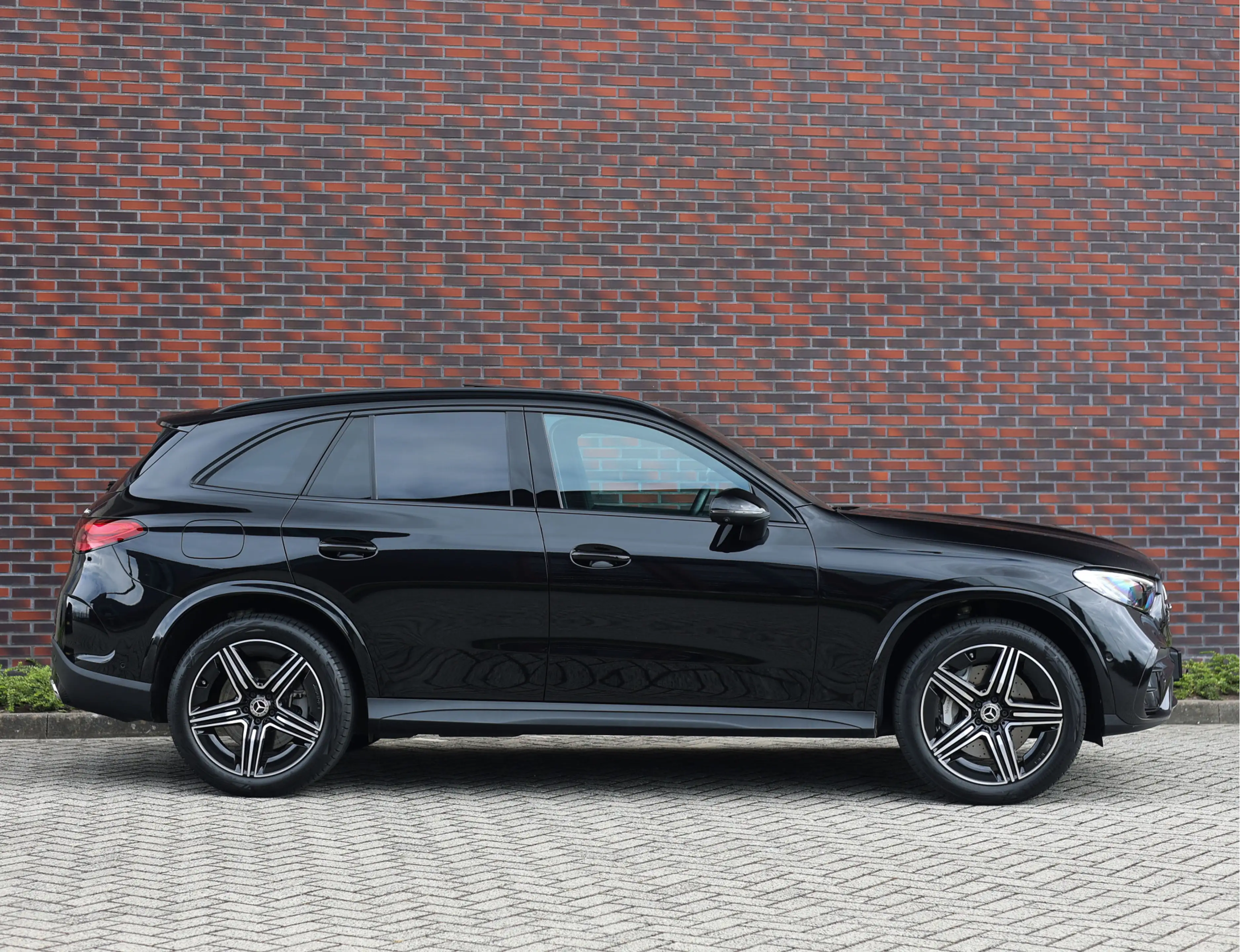 Mercedes-Benz GLC 300 300e 4MATIC | Pano - Stoelverwarming — photo 14