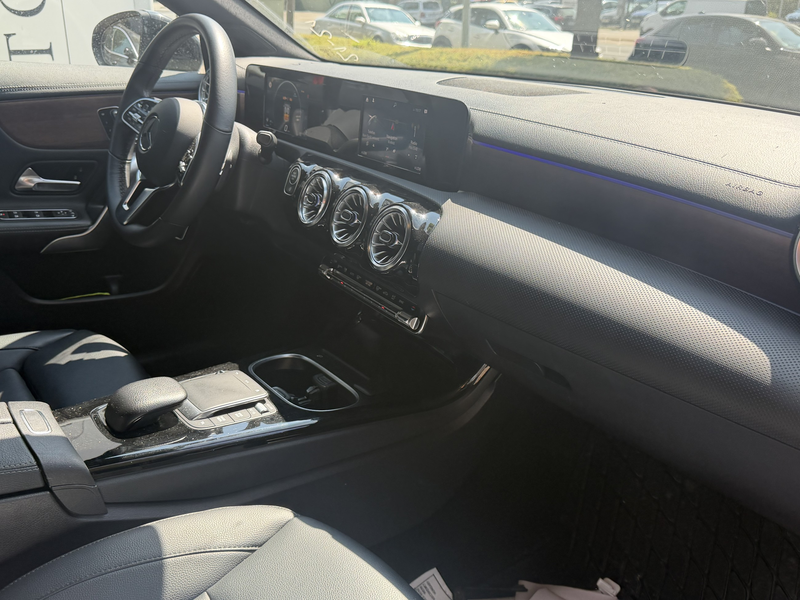Mercedes-Benz CLA 200 d 4M 8G-DCT Progressive — photo 9