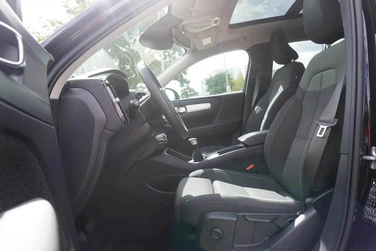 Volvo XC40 T2 Momentum LED Panorama Kamera ACC, миниатюра 12