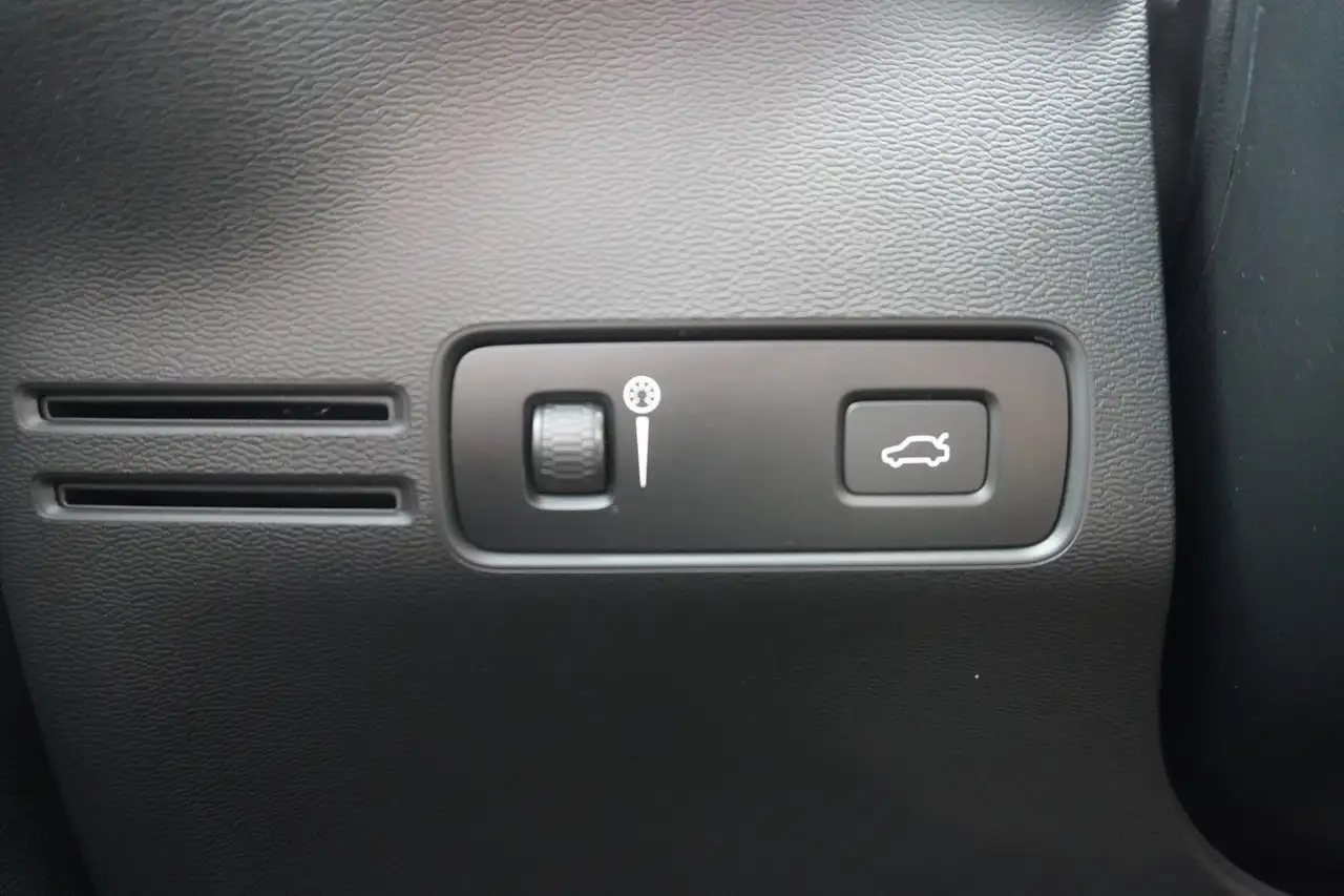 Volvo XC40 T2 Momentum LED Panorama Kamera ACC, миниатюра 20