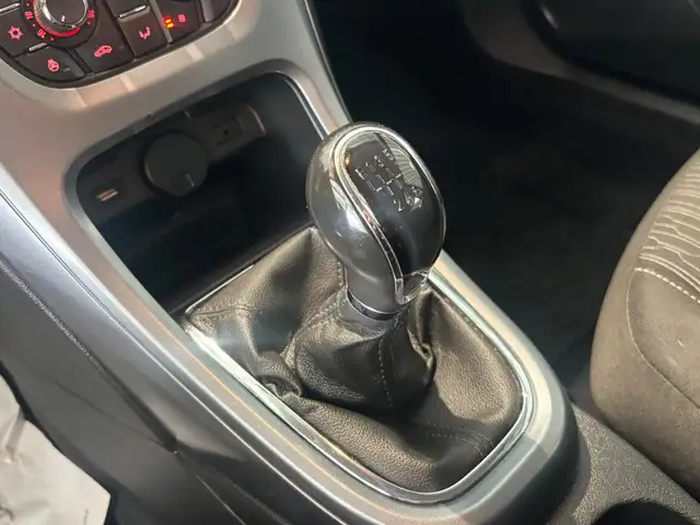 Opel Astra view 14