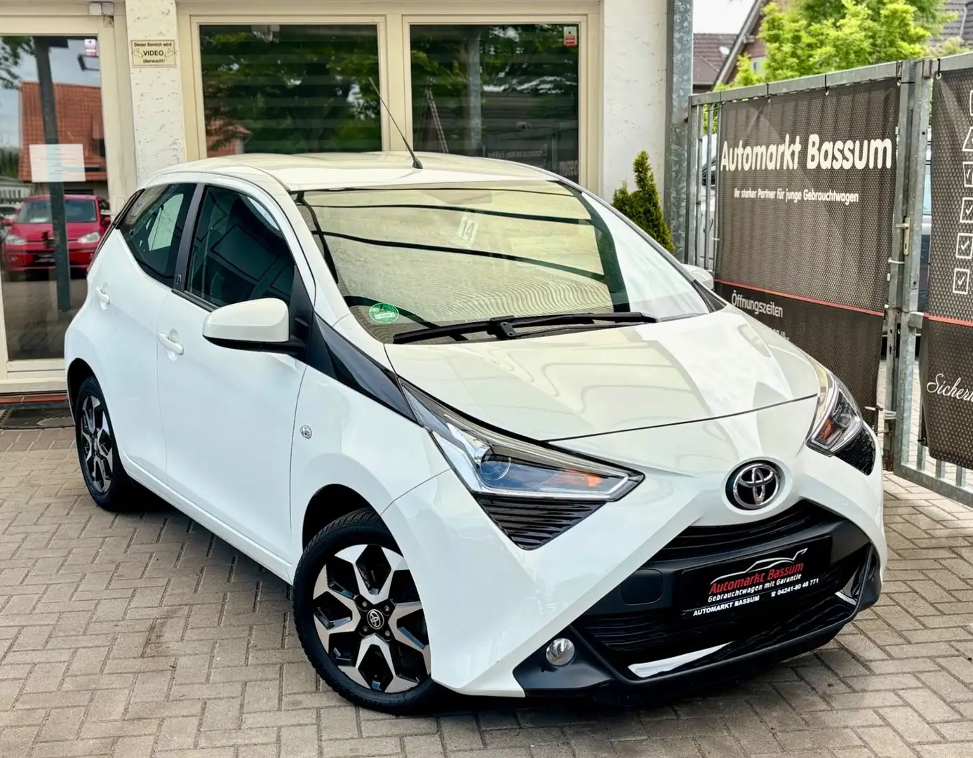 Toyota Aygo AYGO x-play Team D RKam | Tempo |Klima Blanc - 1