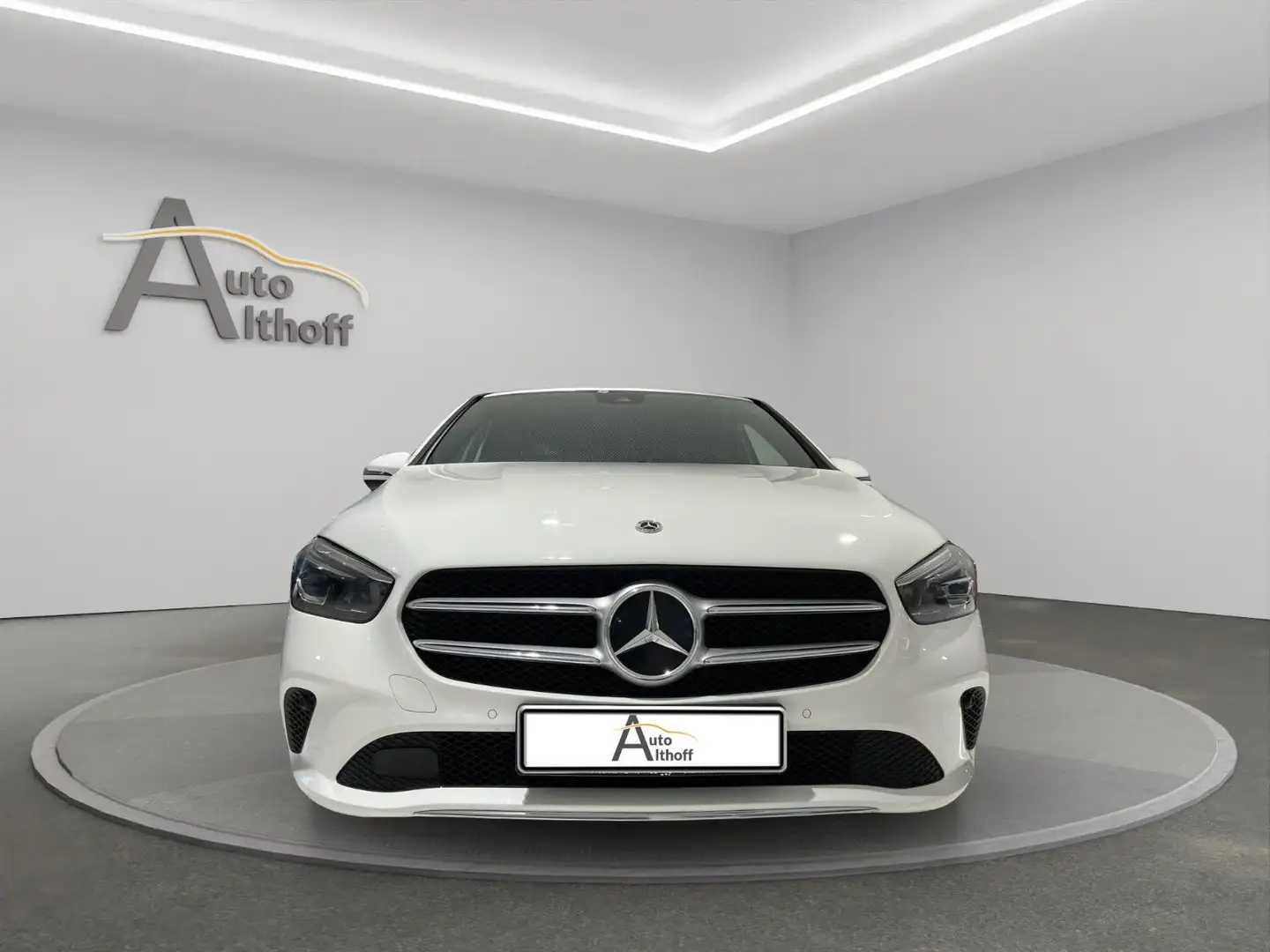 Mercedes-Benz B 180 B180d DCT Style LED AHK NAV PARK SHZ TEMP 1.Hd Weiß - 2