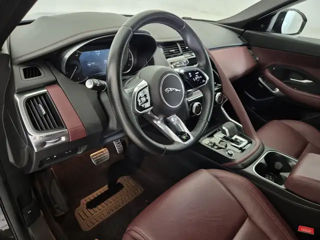 Jaguar E-Pace view 15