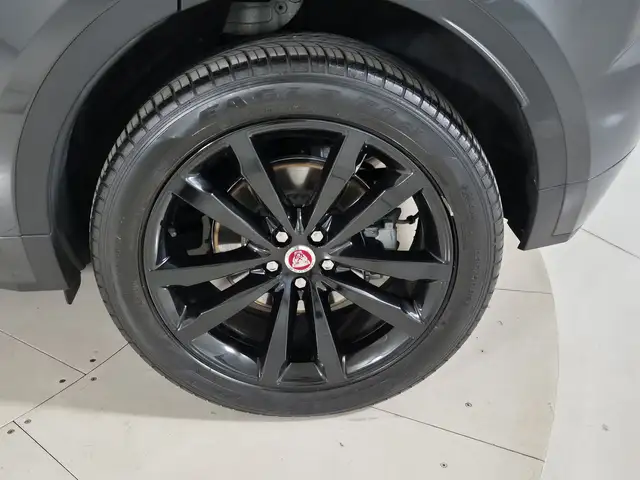 Jaguar E-Pace view 9