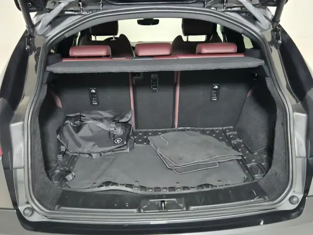 Jaguar E-Pace view 12
