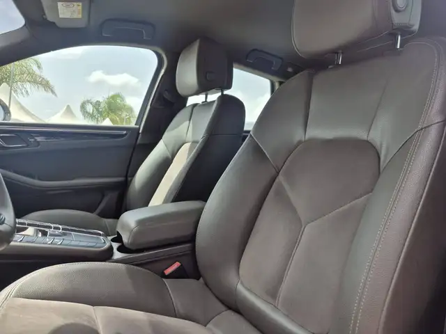 Porsche Macan view 7