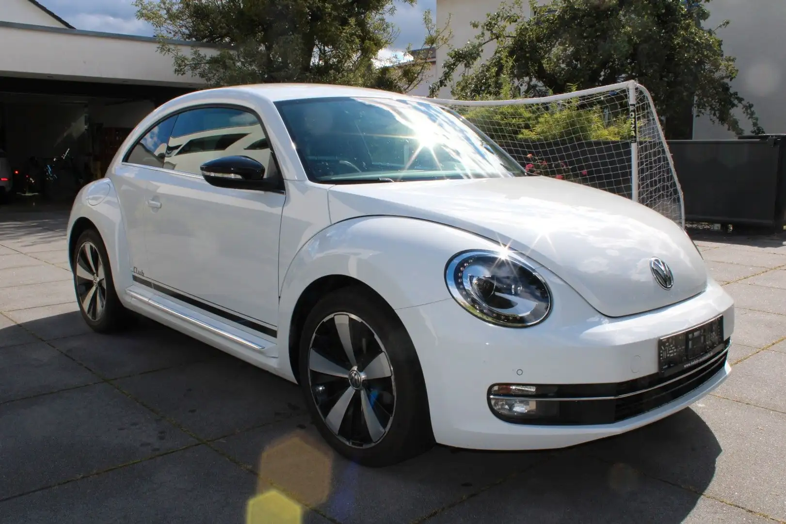 Volkswagen Beetle Lim. Club BMT **XENON/NAVI/SHZ** Weiß - 2