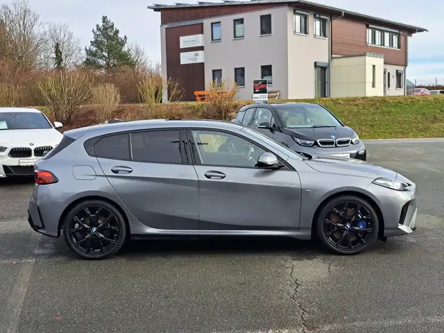 BMW M view 8