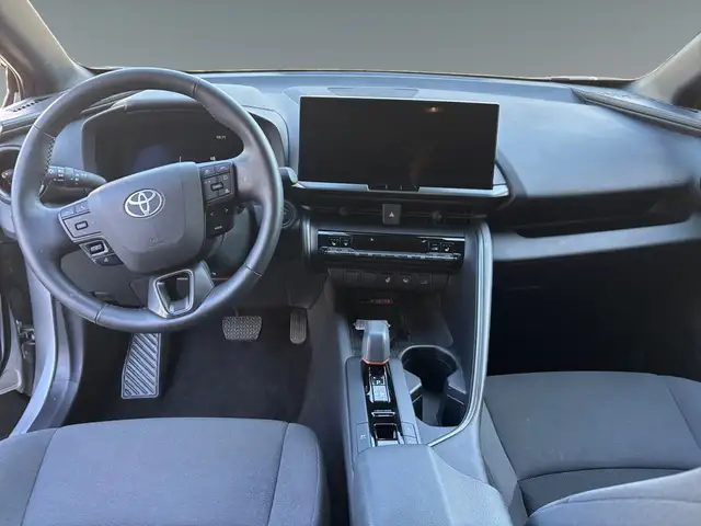 Toyota C-HR view 9