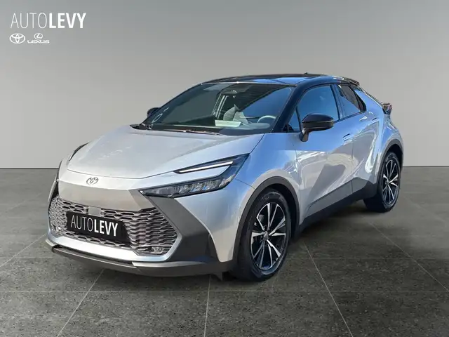 Toyota C-HR view 2