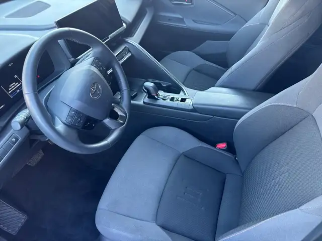 Toyota C-HR view 8