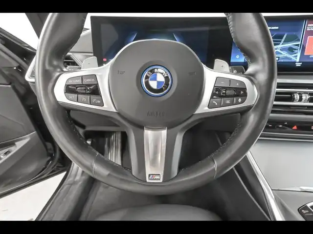 BMW 3 Series view 9