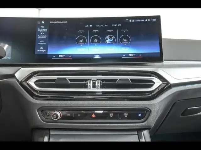 BMW 3 Series view 12