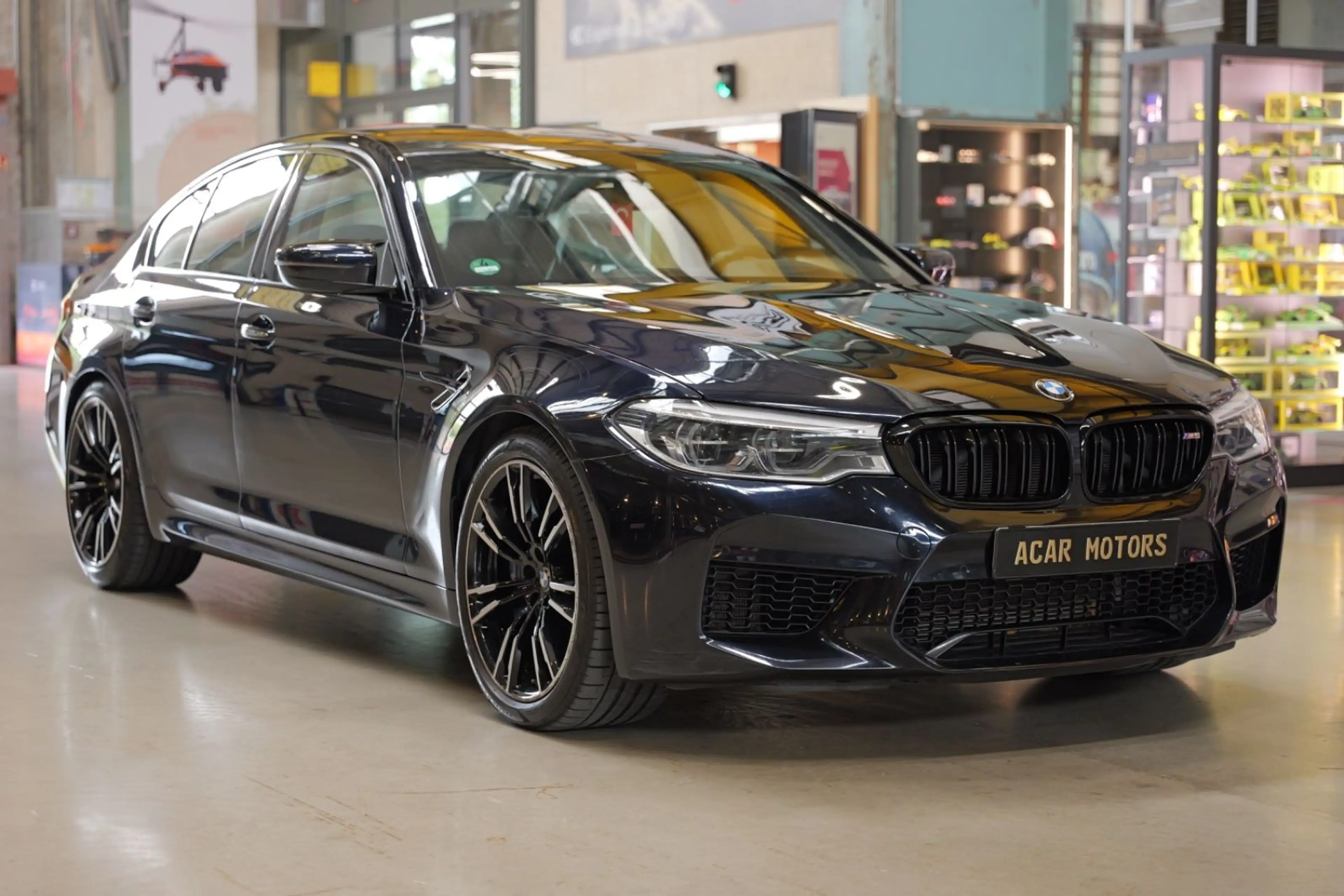 BMW M5 Limousine Basis *HUD*Carbon*xDrive