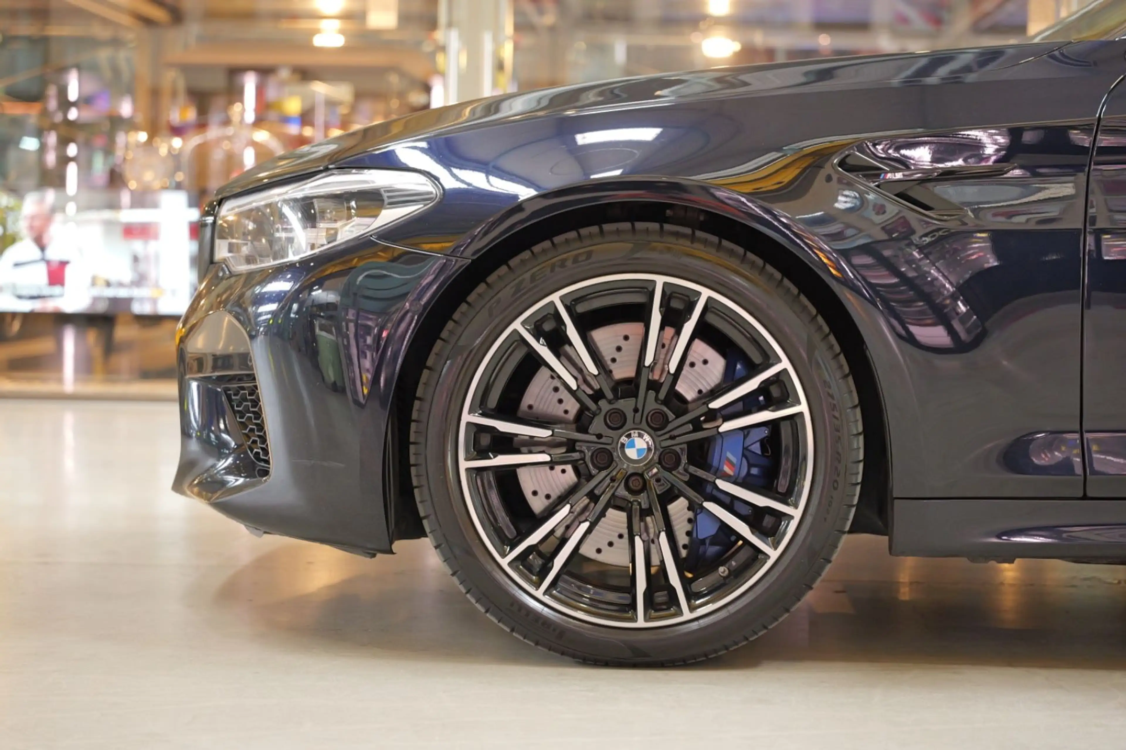 BMW M5 Limousine Basis *HUD*Carbon*xDrive — photo 4