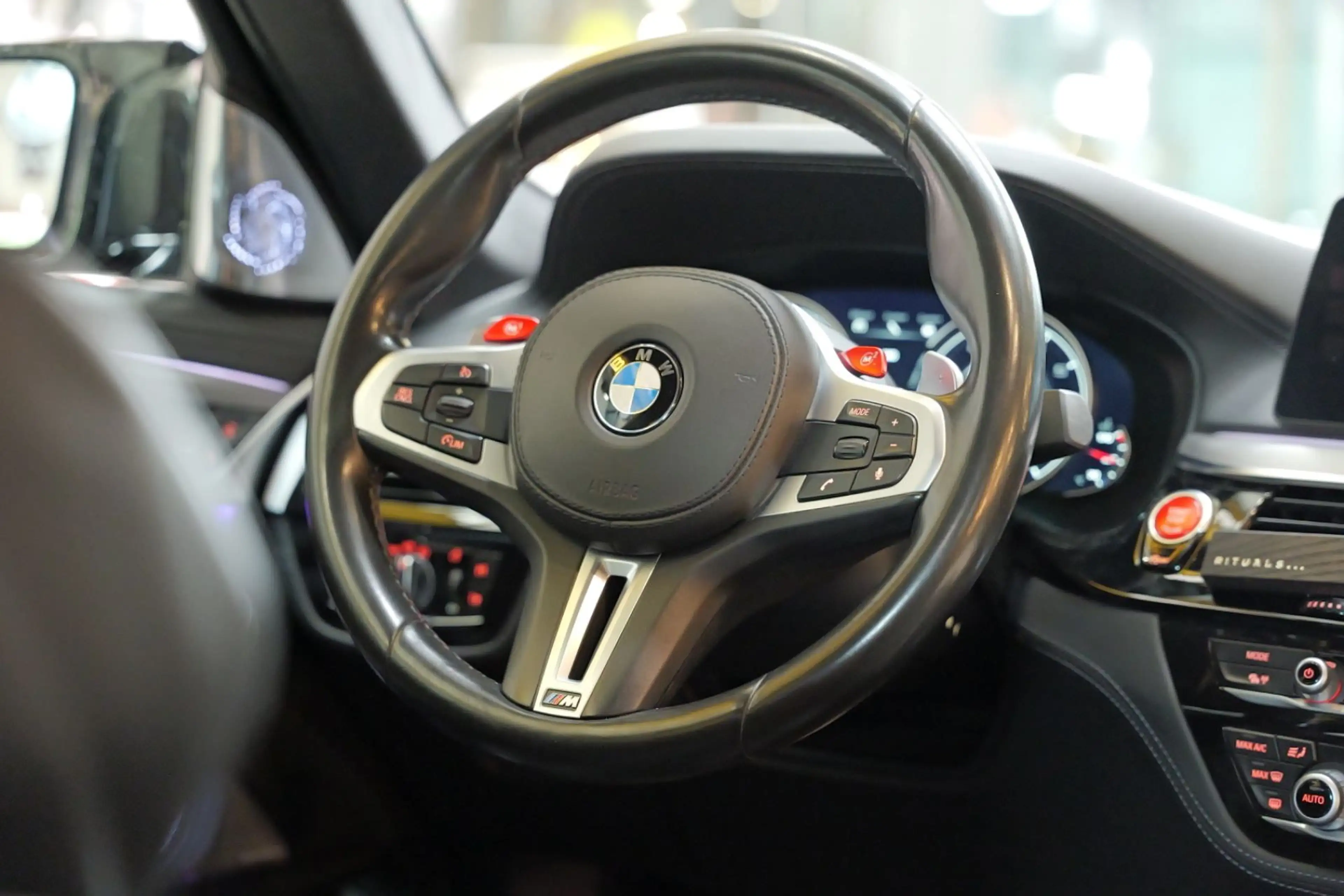 BMW M5 Limousine Basis *HUD*Carbon*xDrive — photo 14