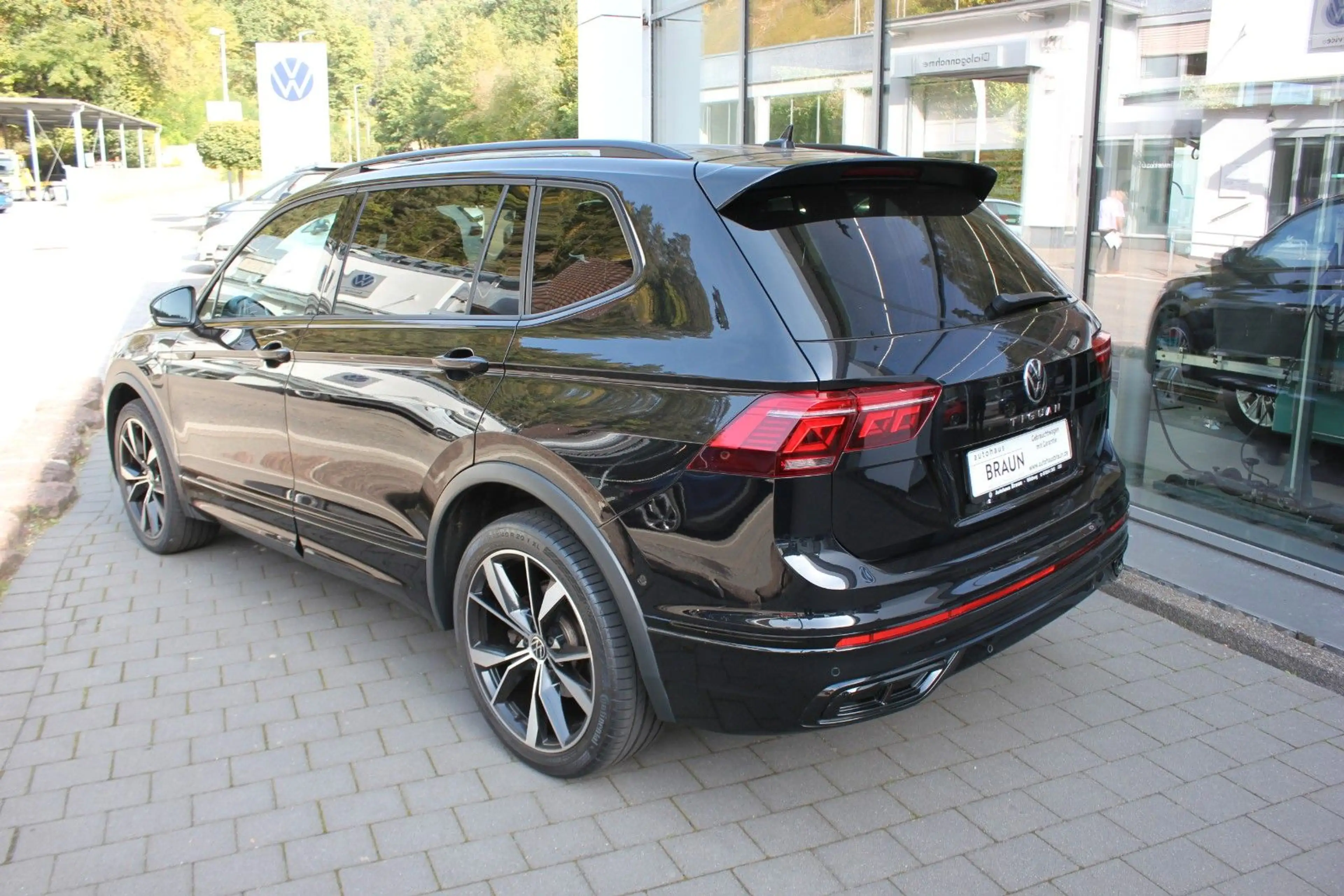 Volkswagen Tiguan Allspace R-Line 2.0 TSI 4Motion DSG,AHK — photo 6