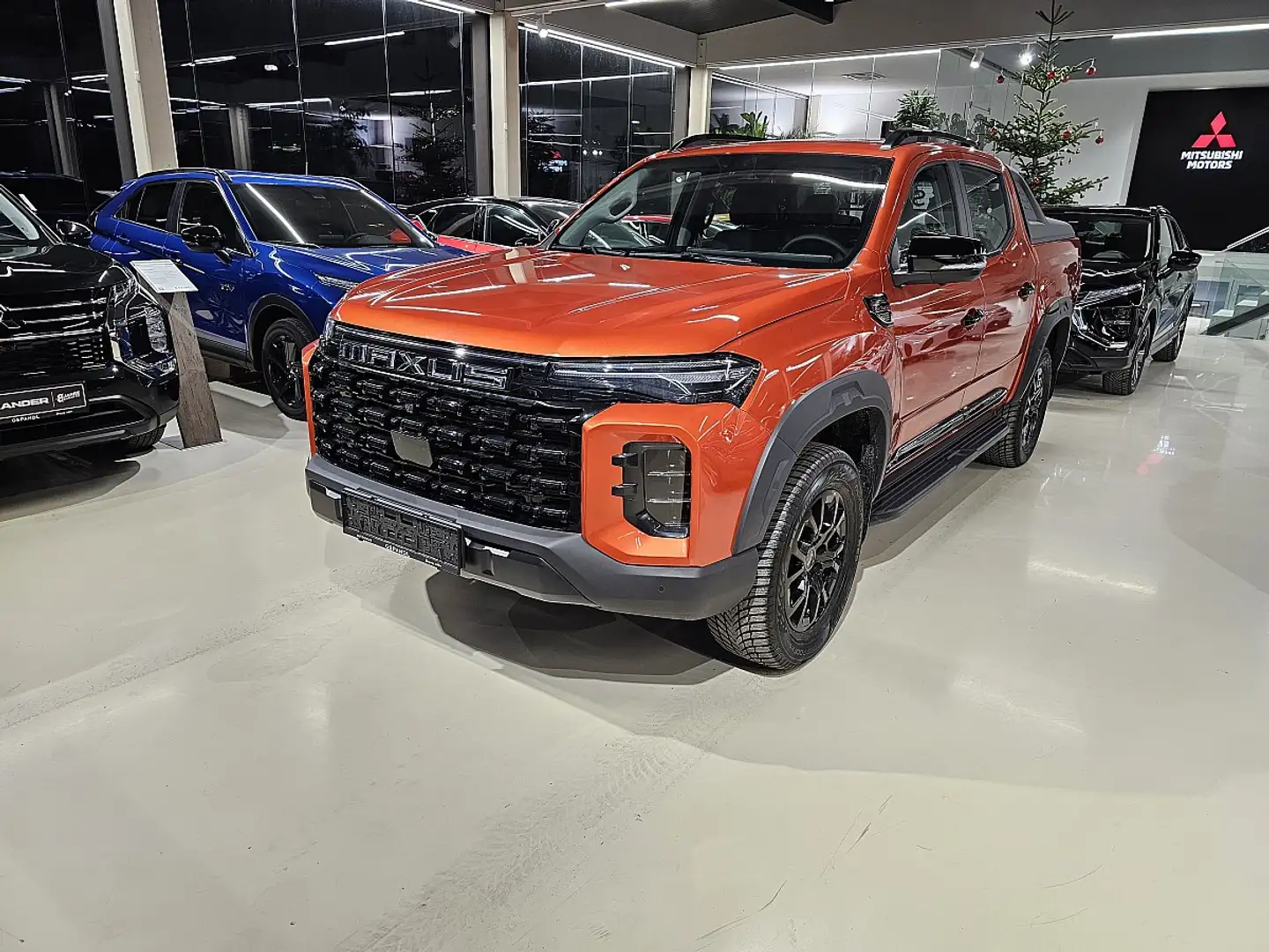 Maxus T60 Max Luxury Orange - 1