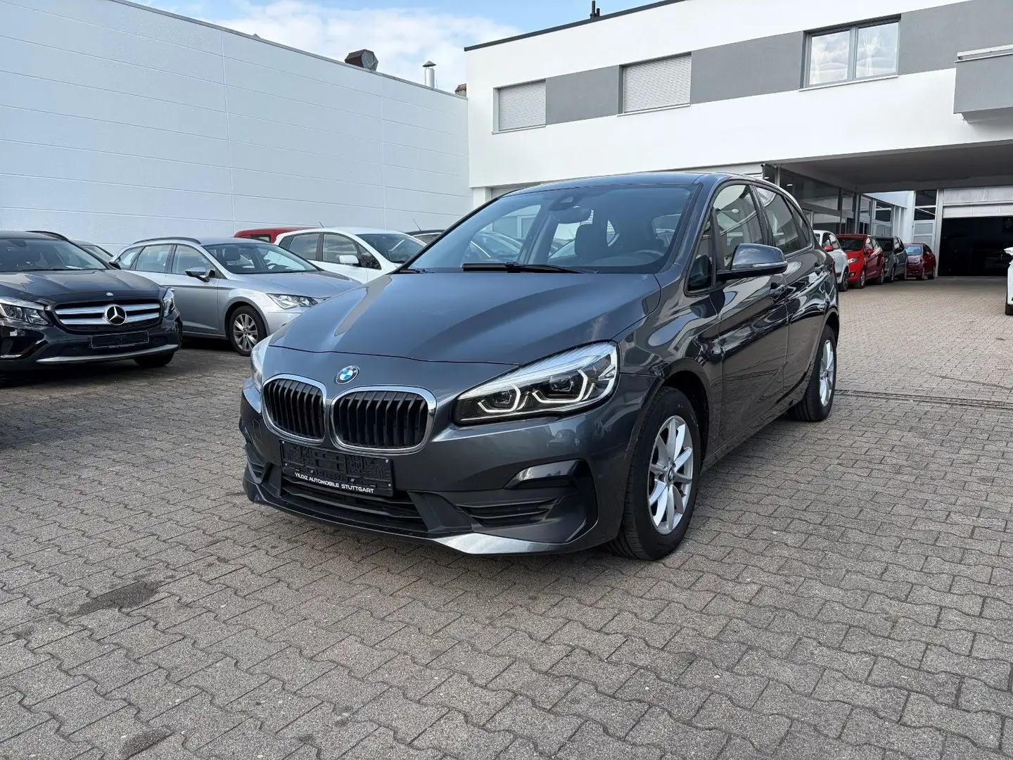 BMW 216 216 2 Active Tourer d Advantage*ERSTE HAND*BT* Grau - 1