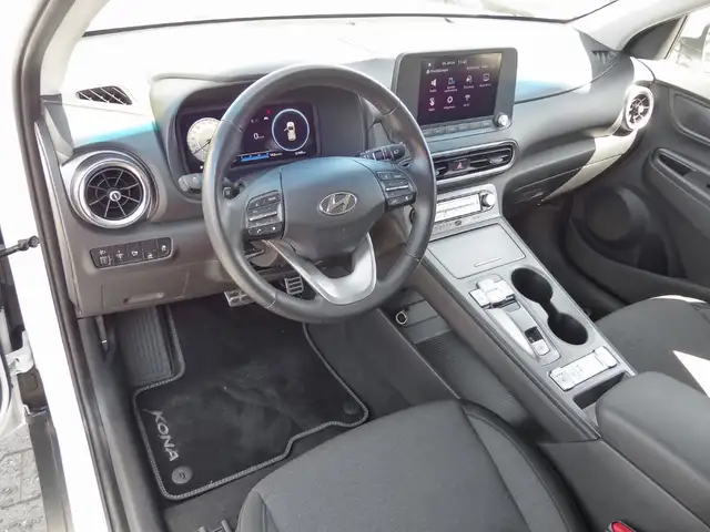 Hyundai Kona view 5