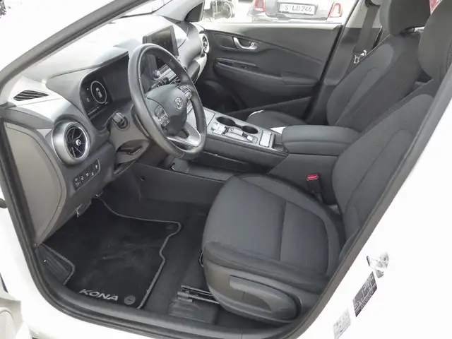 Hyundai Kona view 13