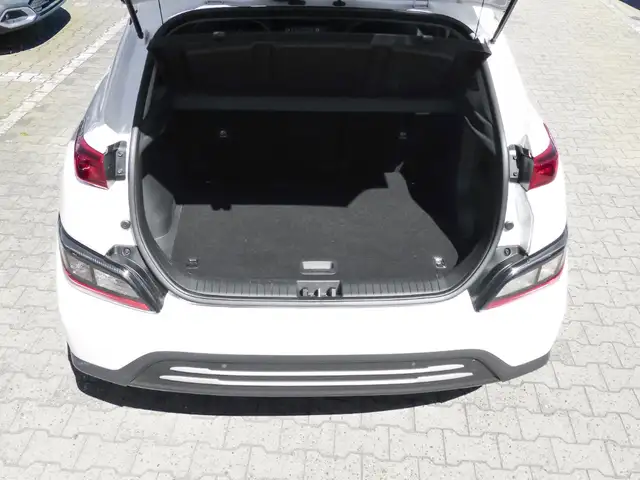 Hyundai Kona view 18