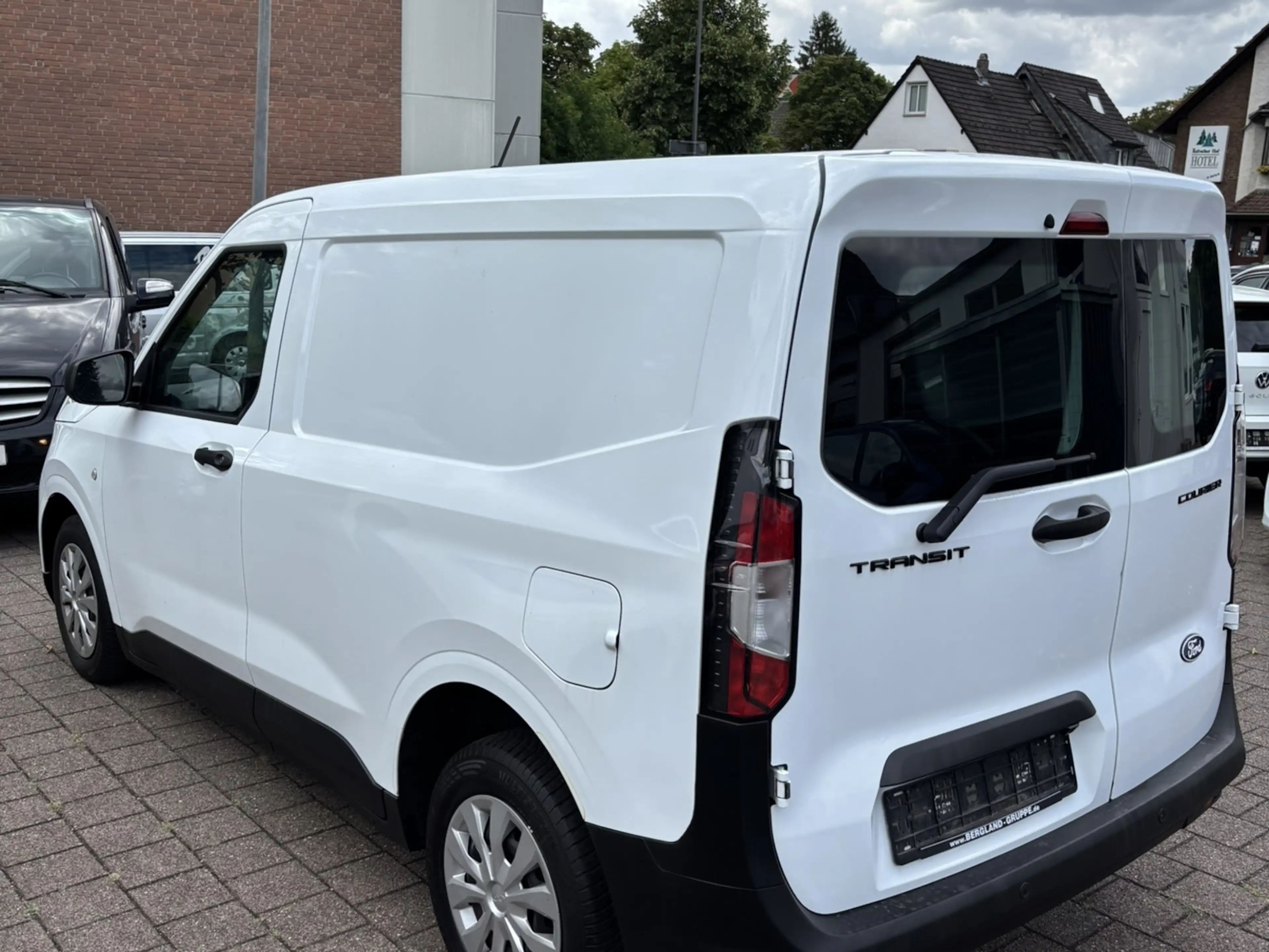 Ford Transit Courier Trend — photo 6