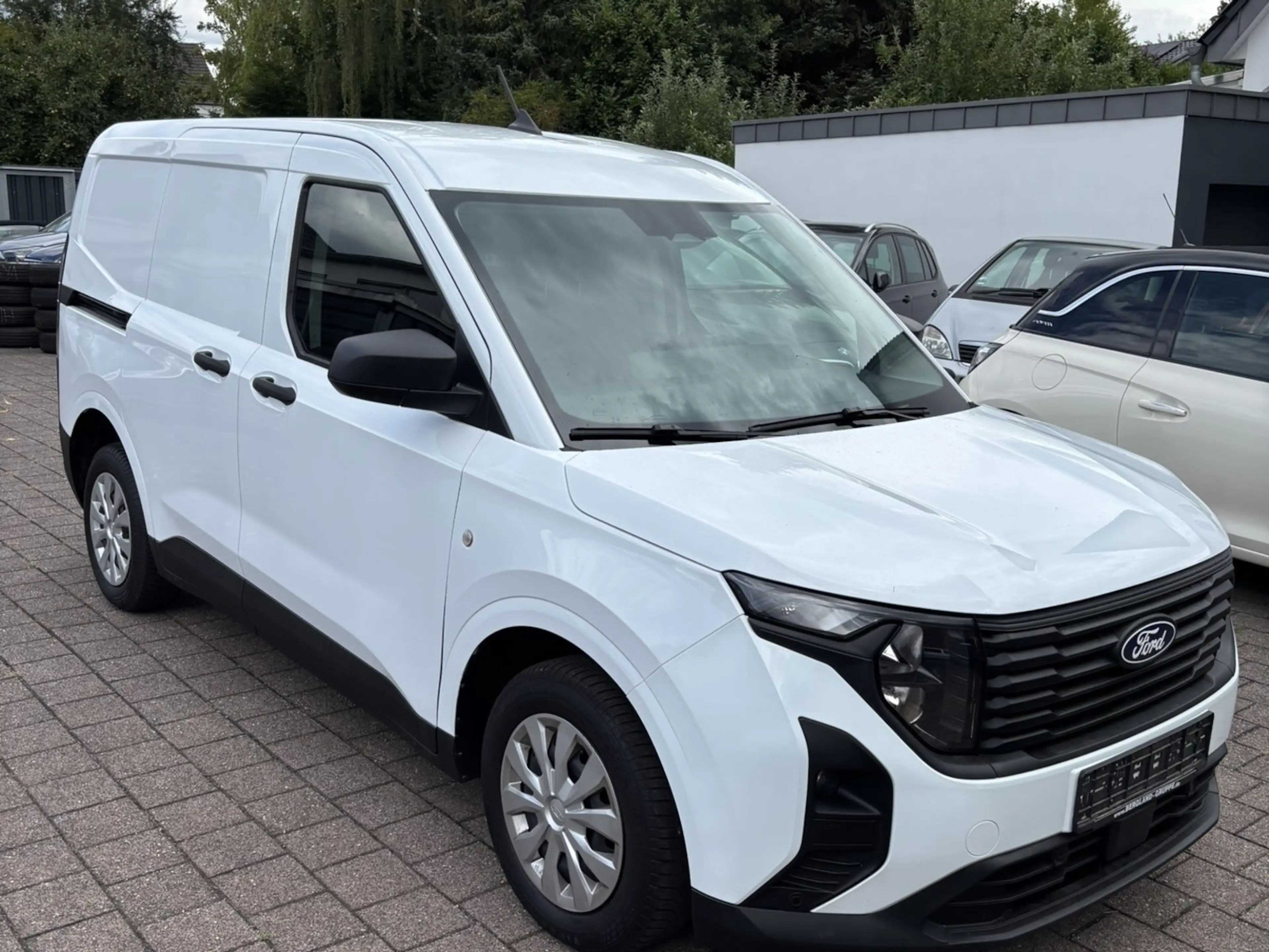 Ford Transit Courier Trend — photo 3