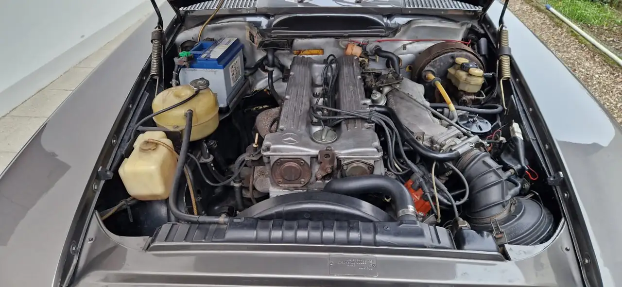 Mercedes-Benz SL 280, foto 5