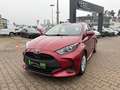 Toyota Yaris 1.5 Hybrid Comfort Kamera, DAB, AppleCarP. Rood - thumbnail 2