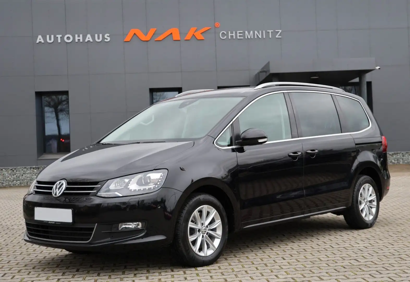 Volkswagen Sharan Comfortline 1.4 TSI e-Türen Assistenz+ Schwarz - 1