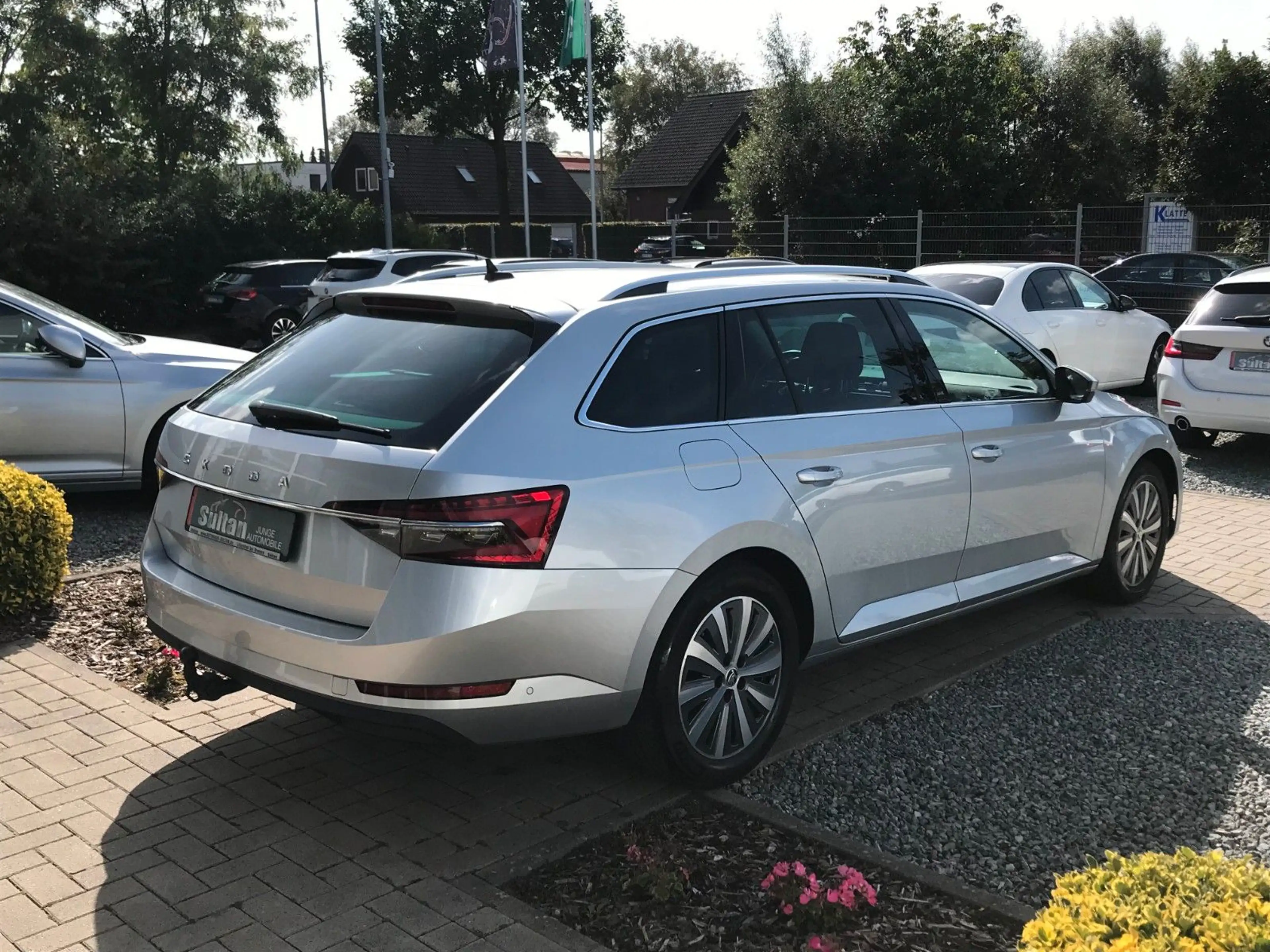 Skoda Superb 2.0 TDI Combi Style DSG 360° VC AHK Stand — photo 5