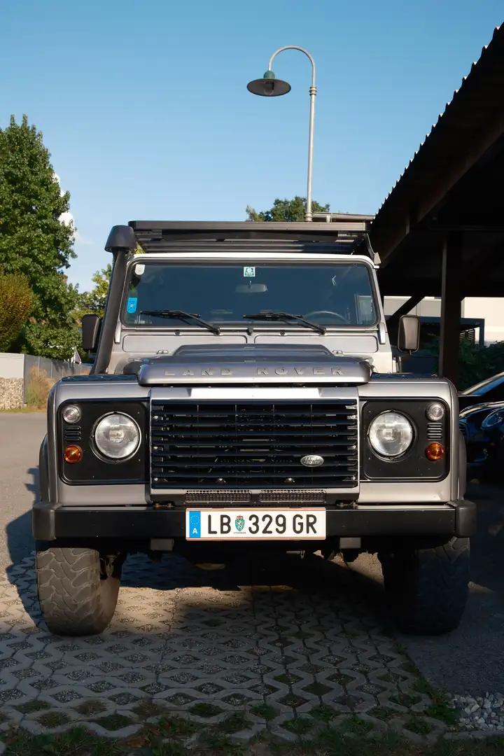 Land Rover Defender 110" Station Wagon E 2,4 TD - 2