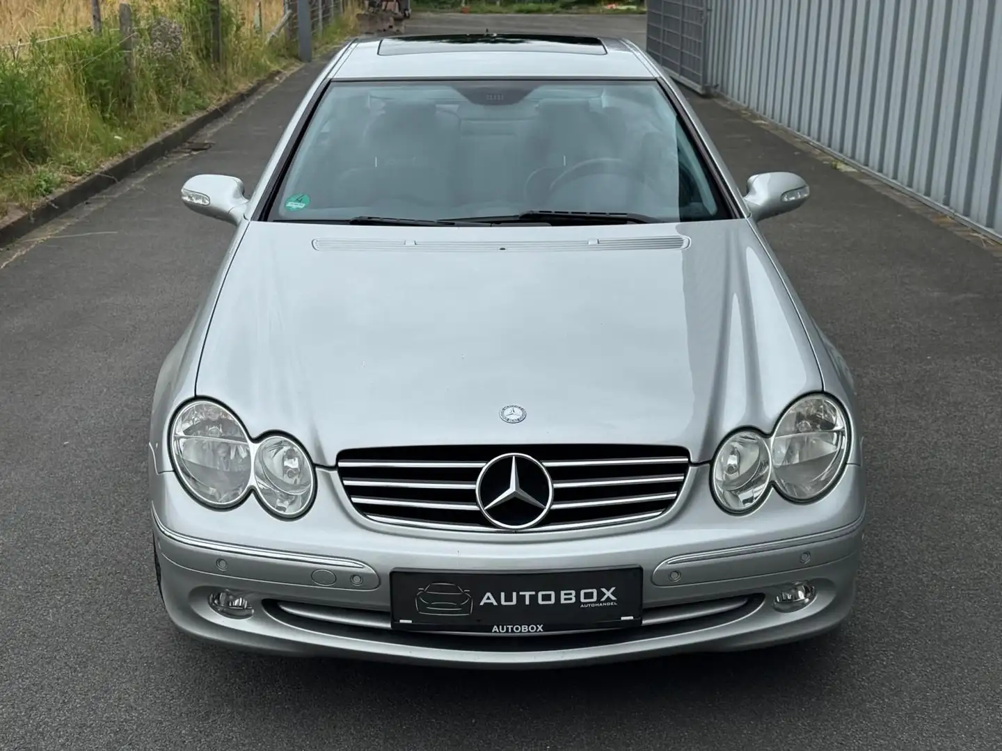 Mercedes-Benz CLK 500 AVANTGARDE*STANDHEIZ.*AUT*LEDER* Silber - 2