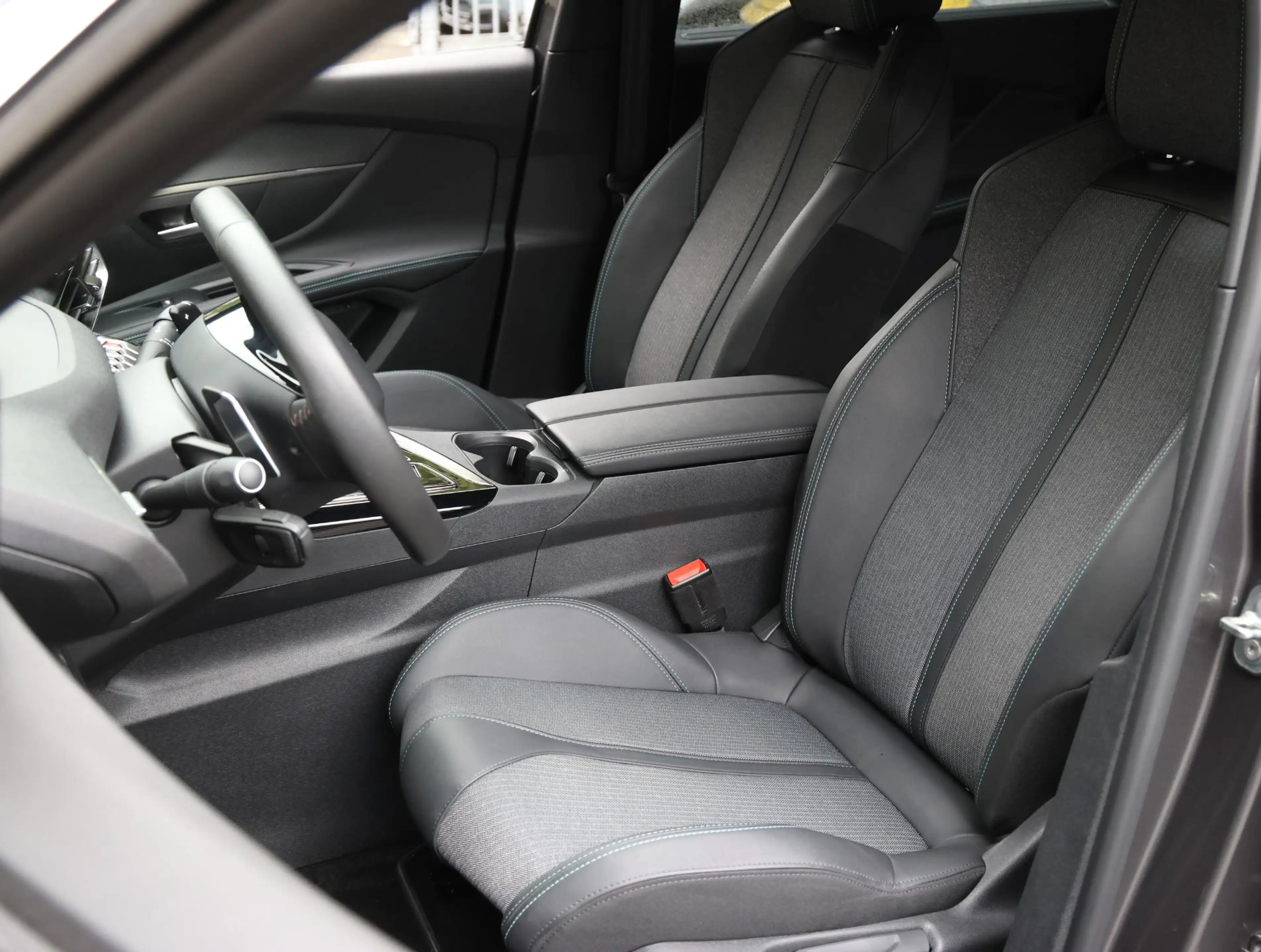 Peugeot 5008 1.2 145pk Hybrid Allure Pack Business 7-persoons | — photo 11
