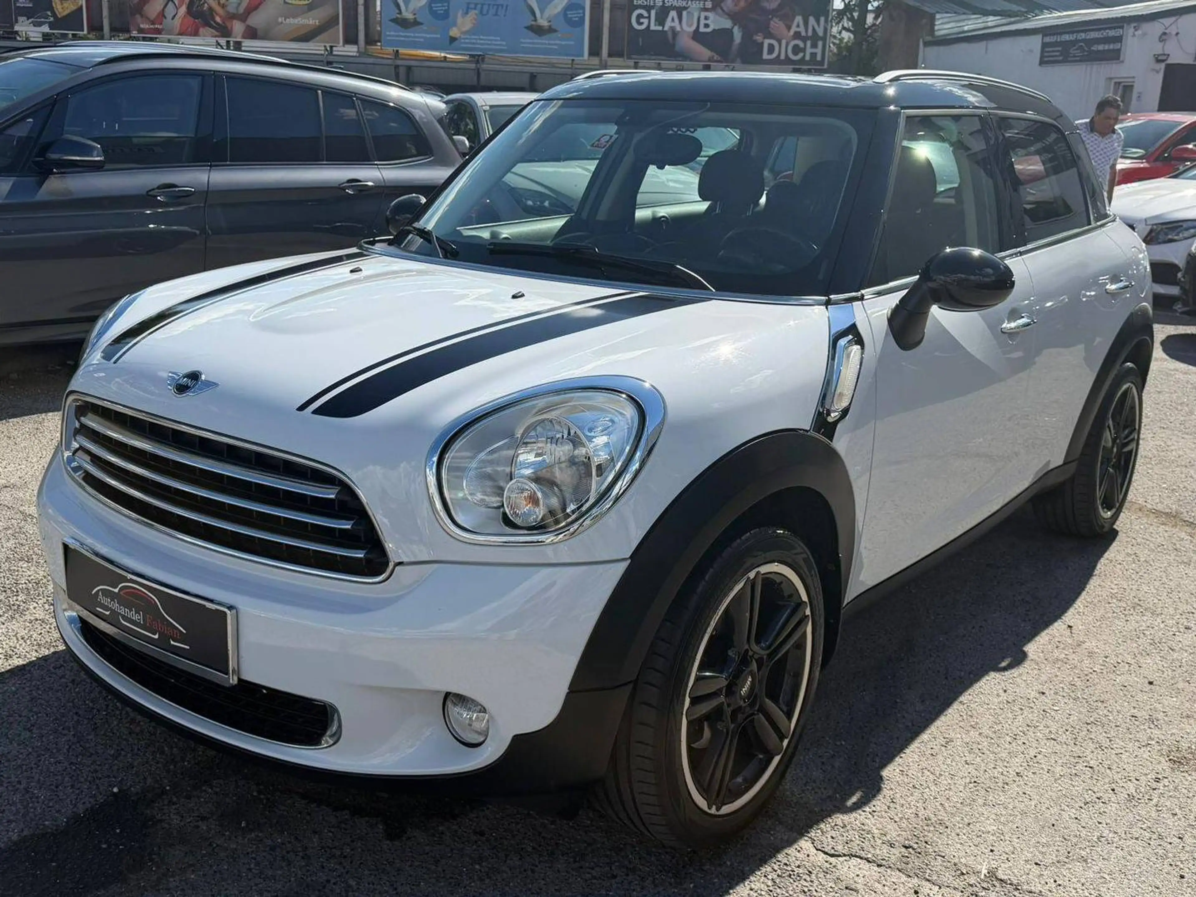 MINI Cooper D Countryman 111PS mit Parkhilfe Navi Tempomat Sitzheizung — photo 5