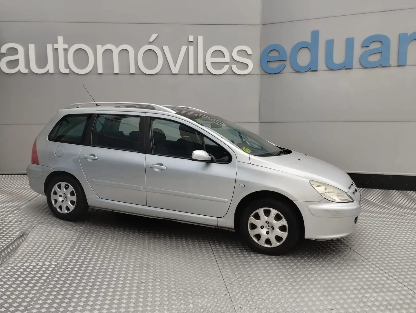 Peugeot 307 SW 1.6 Gümüş rengi - 1