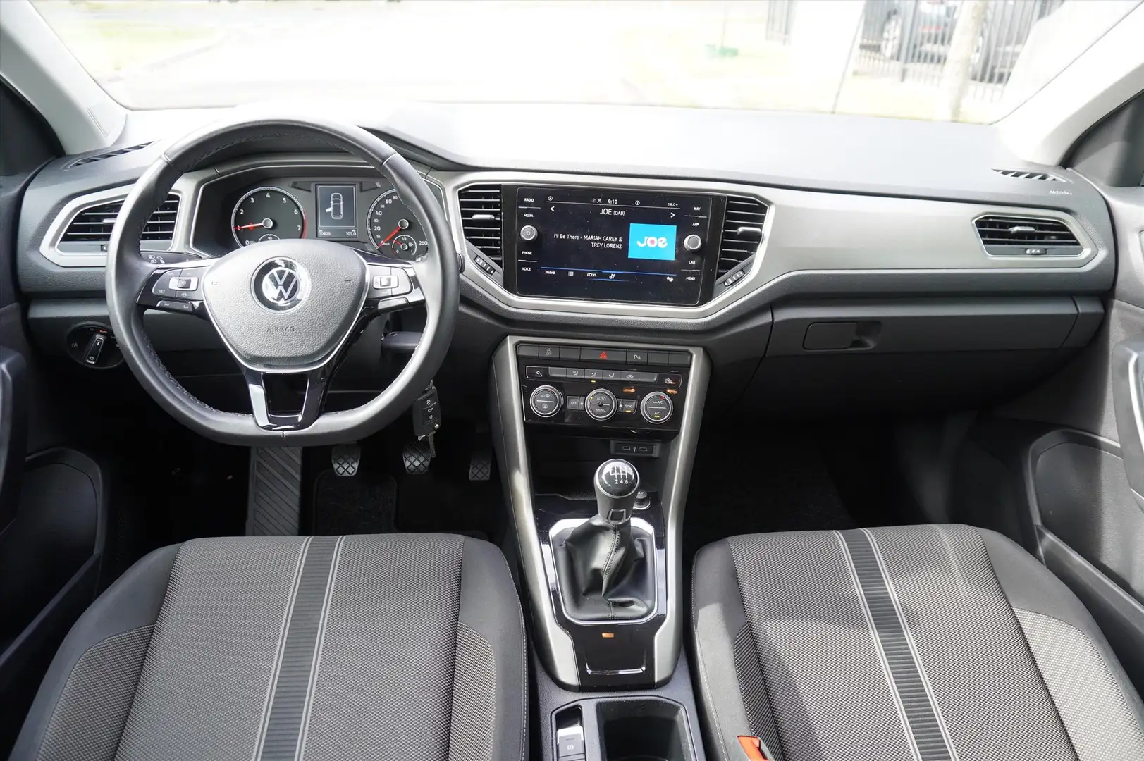 Volkswagen T-Roc 1.0 TSI 115pk Style Business Clima Multi media Xen Gris - 2