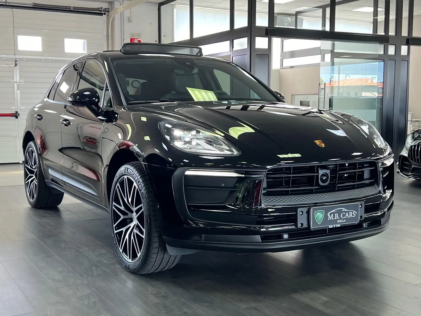 Porsche Macan 2.0 265cv pdk Zwart - 1