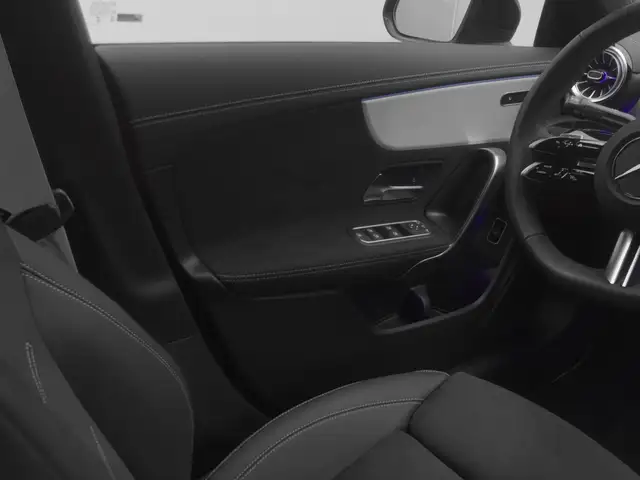 Mercedes-Benz Cla Class view 22