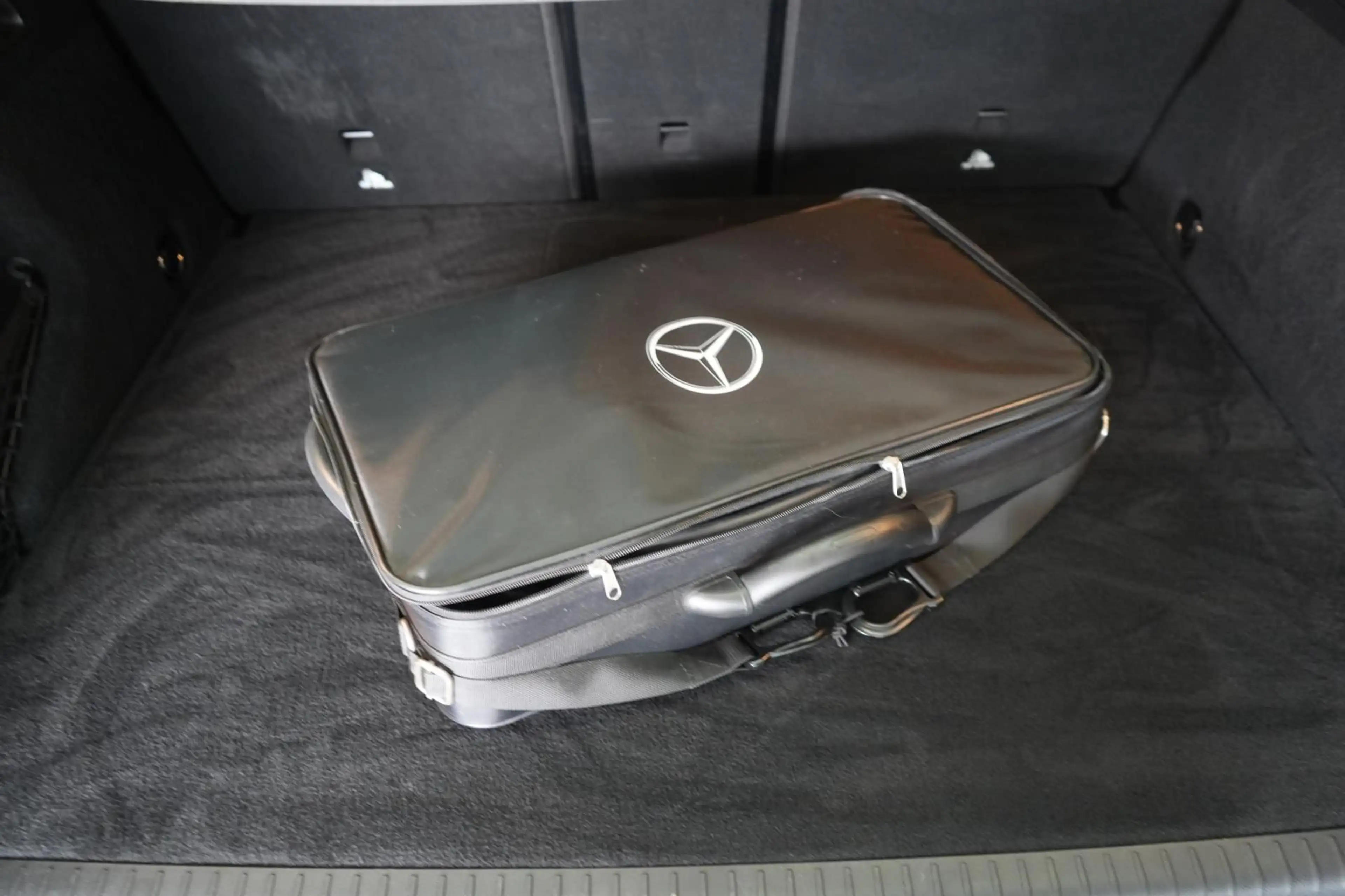 Mercedes-Benz GLC 300 de 4Matic 9G-Tronic Temp/360Kamera/Carpl — photo 8