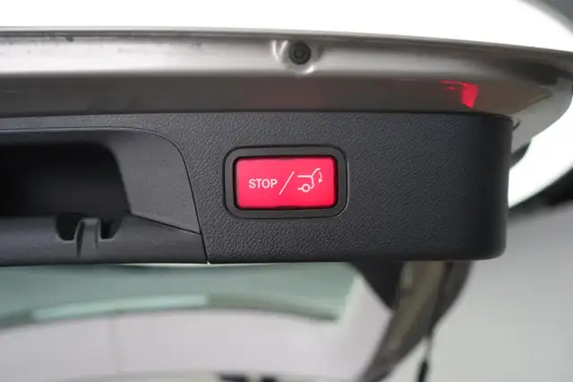 Mercedes-Benz GLC view 9