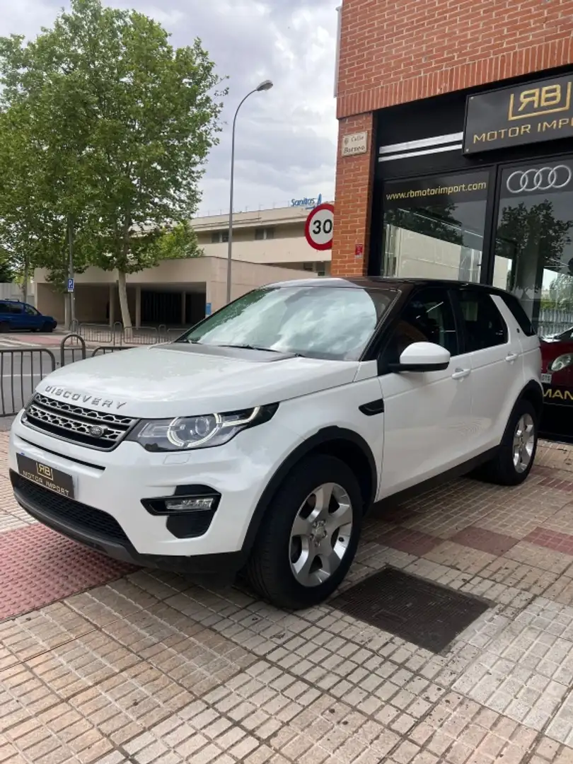Land Rover Discovery Sport 2.0eD4 HSE Luxury 4x2 150 Wit - 1