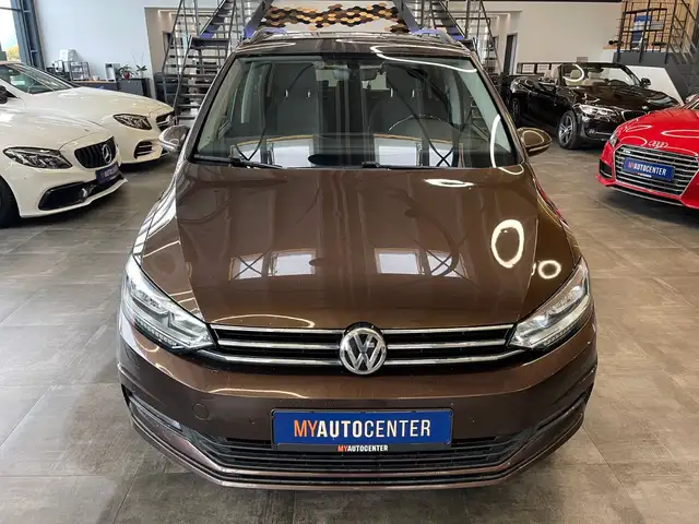 Volkswagen Touran view 22