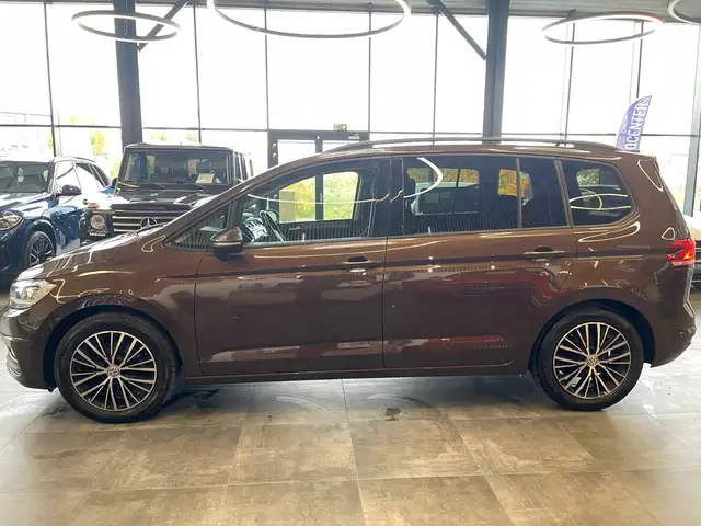 Volkswagen Touran view 30