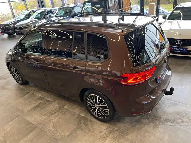 Volkswagen Touran view 7