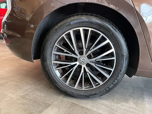 Volkswagen Touran view 15